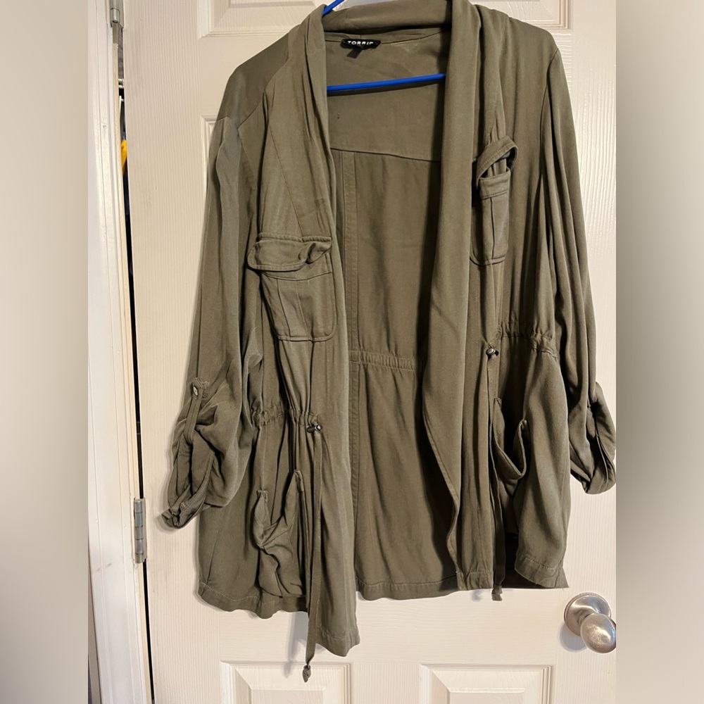 Torrid 3/4 sleeve shirt/jacket